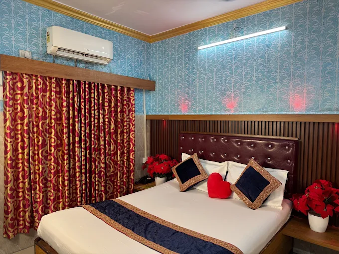 Guest bedroom at Swiss Hotel Rooms
